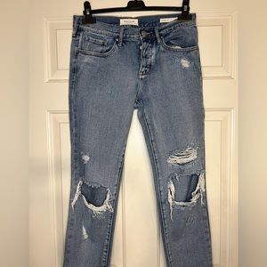 Pacsun Women’s distressed Jeans size 26 Boyfriend Skinny